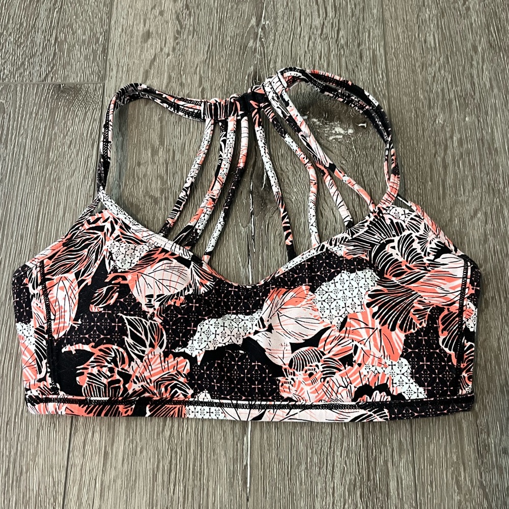 Lululemon Sports Bra,, Size 6